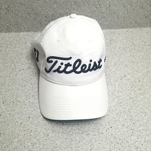 TITLEIST Pro V1 Tour Performance Golf Hat